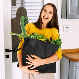 WISELIFE bag being wiped clean after shopping