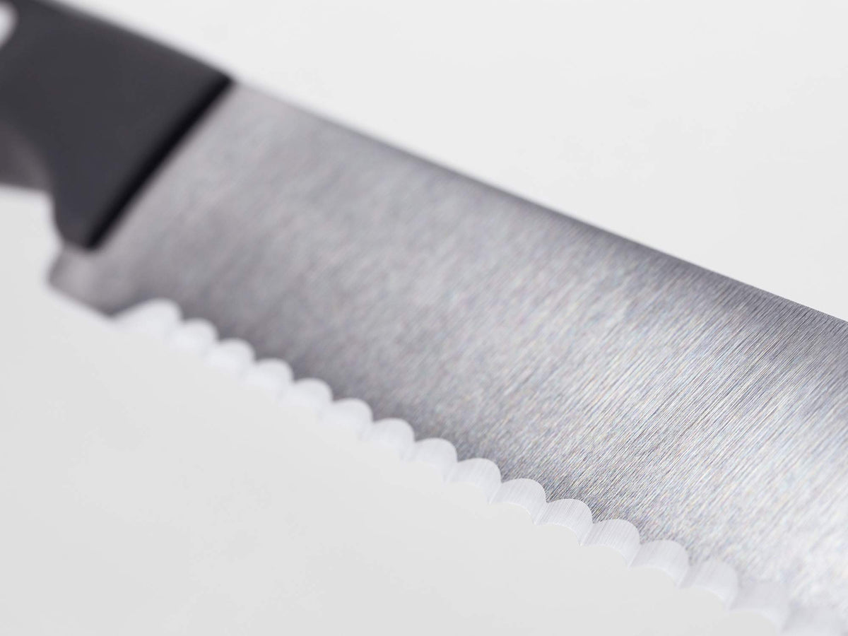 Wüsthof Gourmet knife handle view highlighting ergonomic balance.
