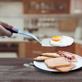 XiaoZu flexible blade spatula helps slide under delicate foods