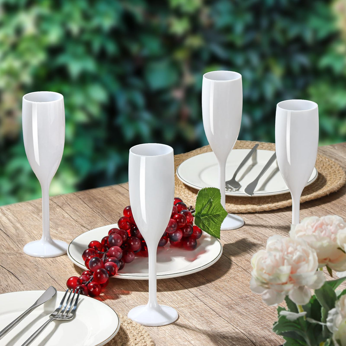 XUWAIDSGN slender-handle design enhances grip during celebrations.