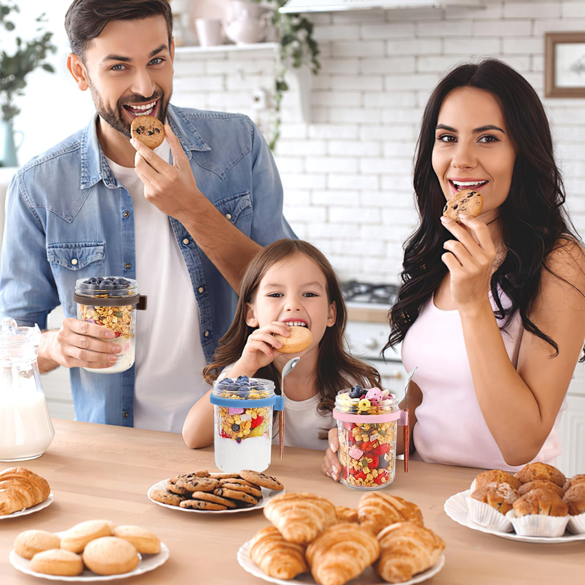 Yeenhoopy borosilicate glass offers durable, microwave-safe storage.