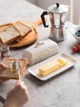 YHOJOY easy-clean butter dish for quick, low-effort maintenance.