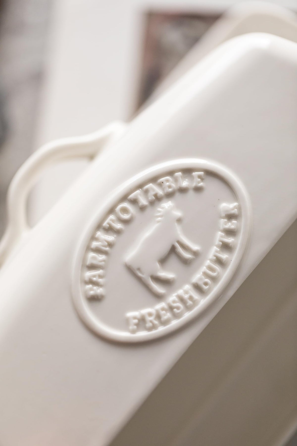 YHOJOY gift-worthy butter dish suitable for housewarmings and special occasions.