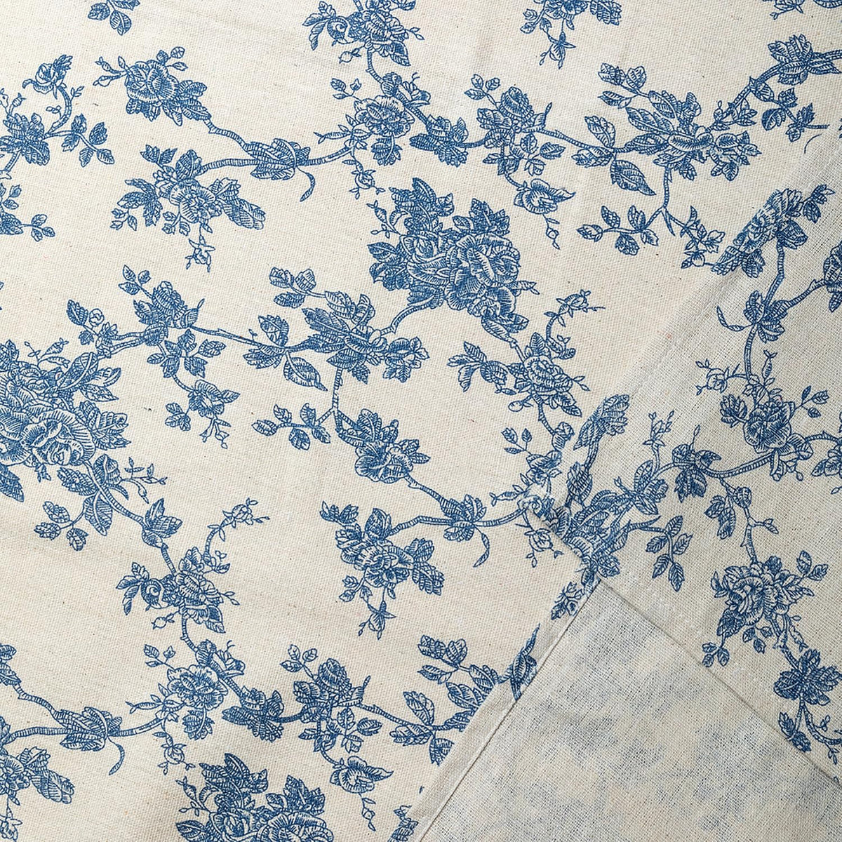 YiHomer Pastoral tablecloth closeup shows neat hem stitching and craftsmanship.