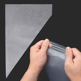 YOTIPP pastry bag with anti-slip texture for better grip during piping.