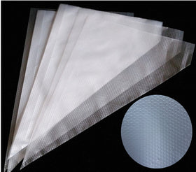 YOTIPP pastry bag compatible with standard tips for versatile decorating.