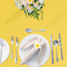 YSYJ color-coordinated yellow tablecloth idea for festive tables