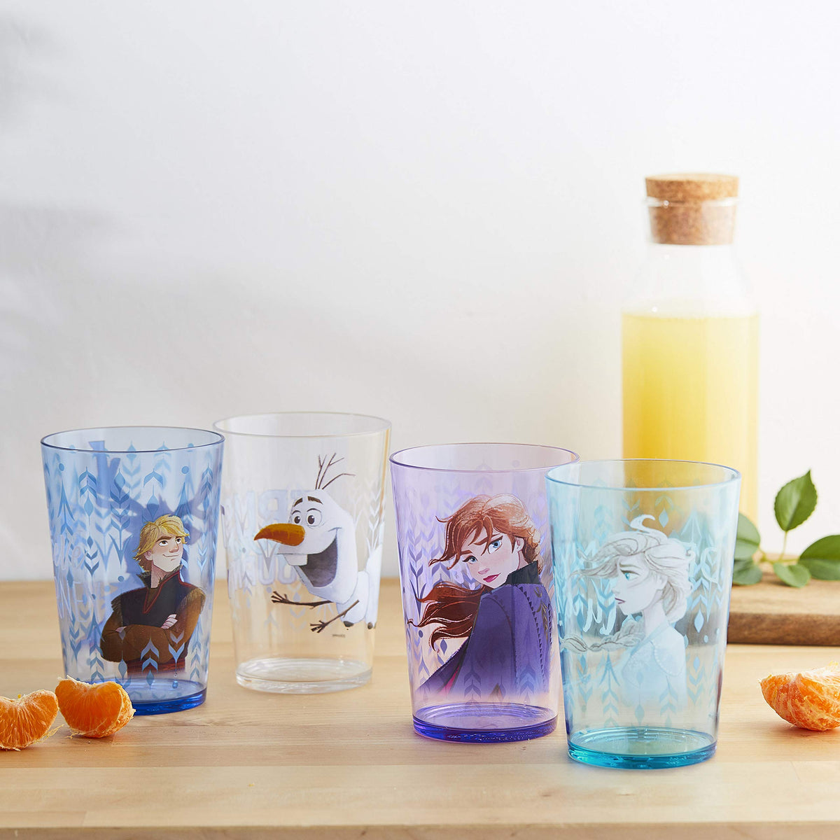 Zak Designs Disney Frozen 2 Olaf tumbler invites cheerful sips at meals.