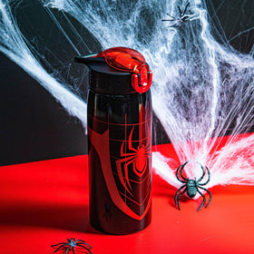 Zak Designs Marvel Spider-Man bottle vacuum-insulation keeps drinks cold longer.