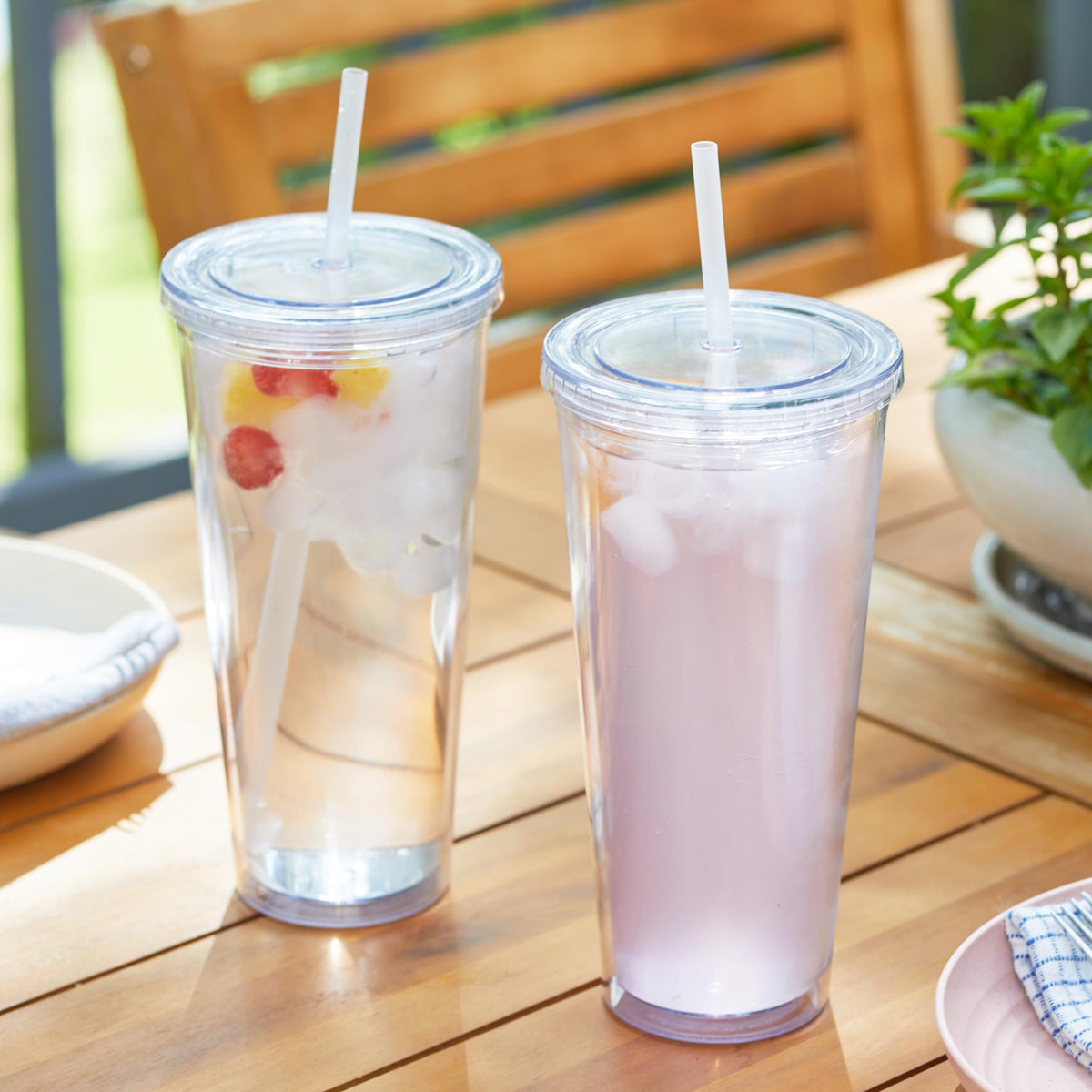 Zephyr Canyon 24oz tumbler double-wall insulation preserves temperature.