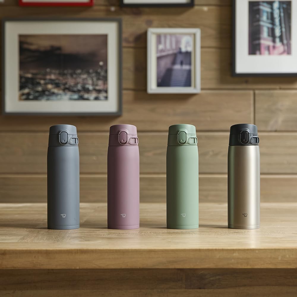 Zojirushi CompactLight body fits cup holders and small bags.