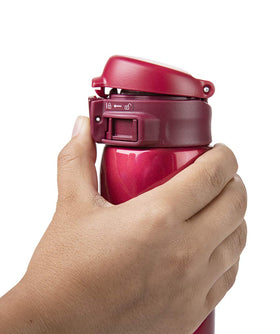 Zojirushi safety lock protects the lid during transit