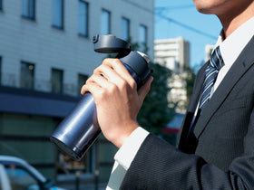 Vacuum insulation technology keeps drinks hot or cold for hours