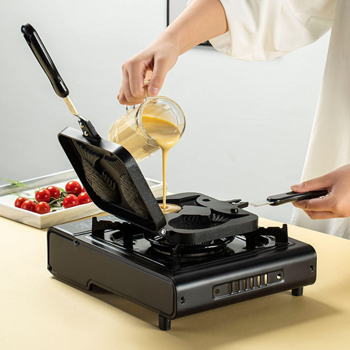 ZOOFOX Taiyaki pan made from die-cast aluminium for durability.