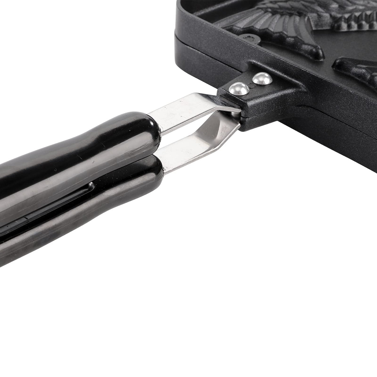 ZOOFOX Taiyaki pan nonstick coating ensures clean release with minimal oil.