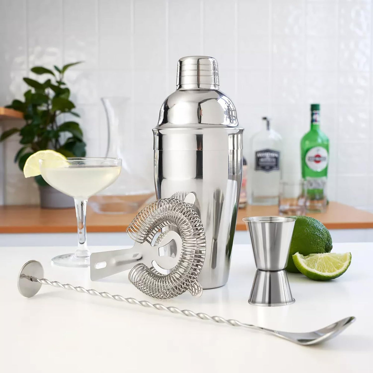 ZPUFAW jigger for accurate pours and consistent recipes.