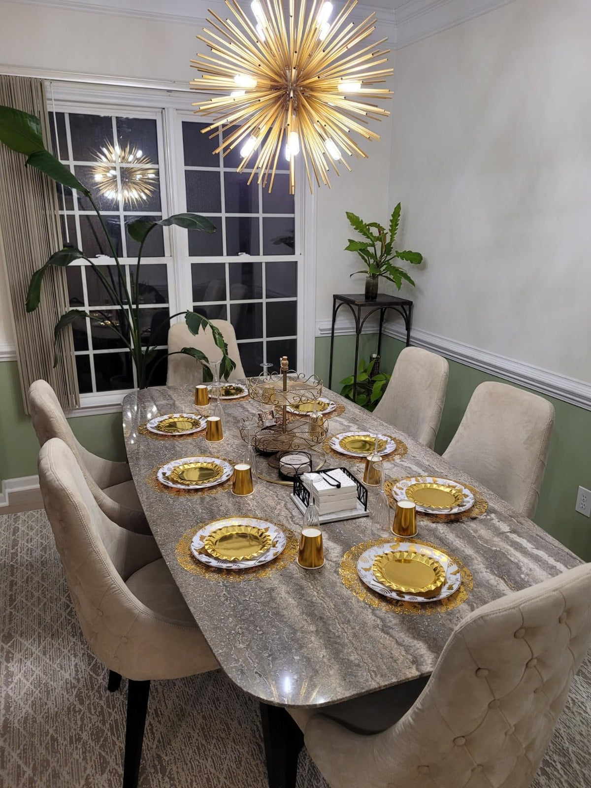 Zulaniu 100-pack placemats save time while delivering a polished look.