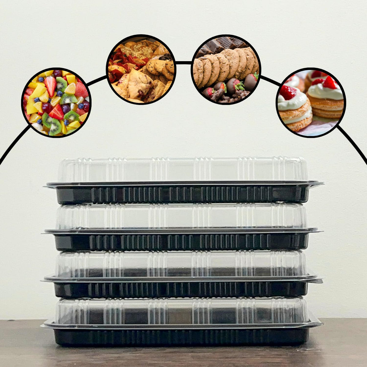 Zumart trays with lids protecting food during outdoor buffets