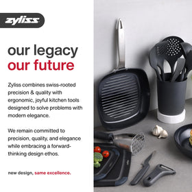 Zyliss safety blade guard ensures safe travel and storage.